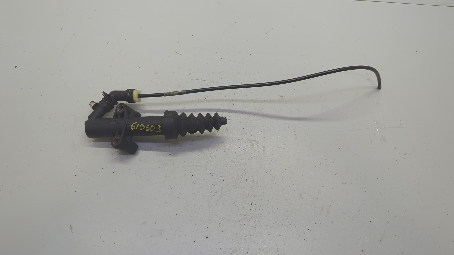 Цилиндр сцепления главный