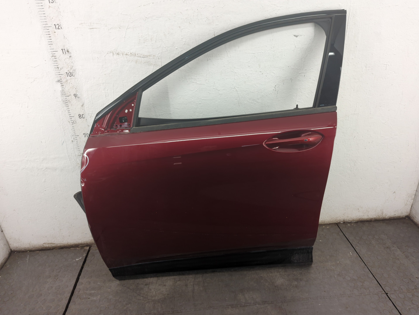 Дверь передняя левая