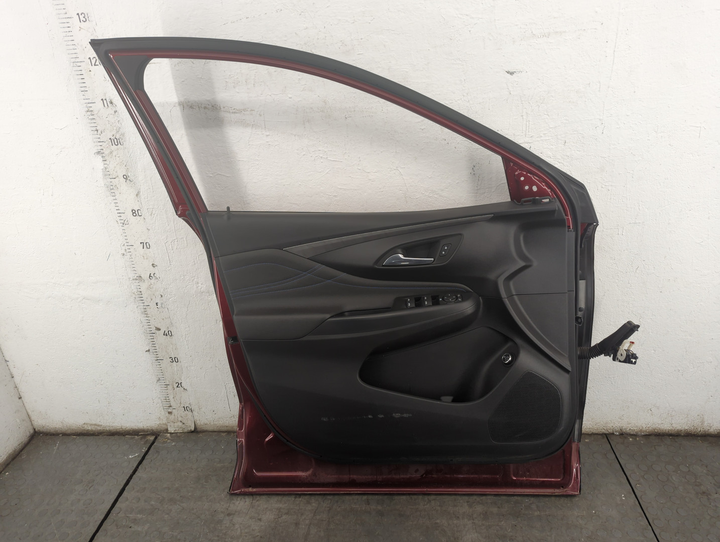 Дверь передняя левая