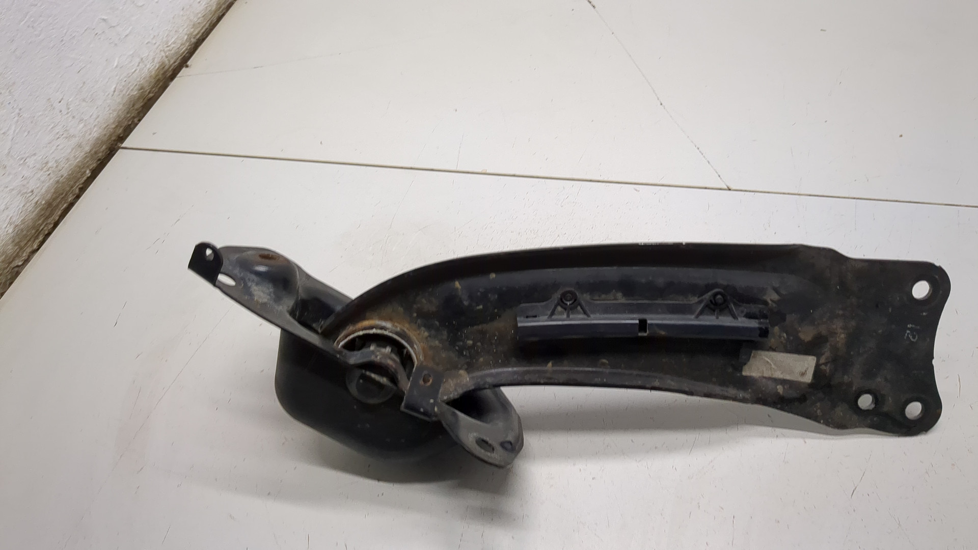 Рычаг задний левый