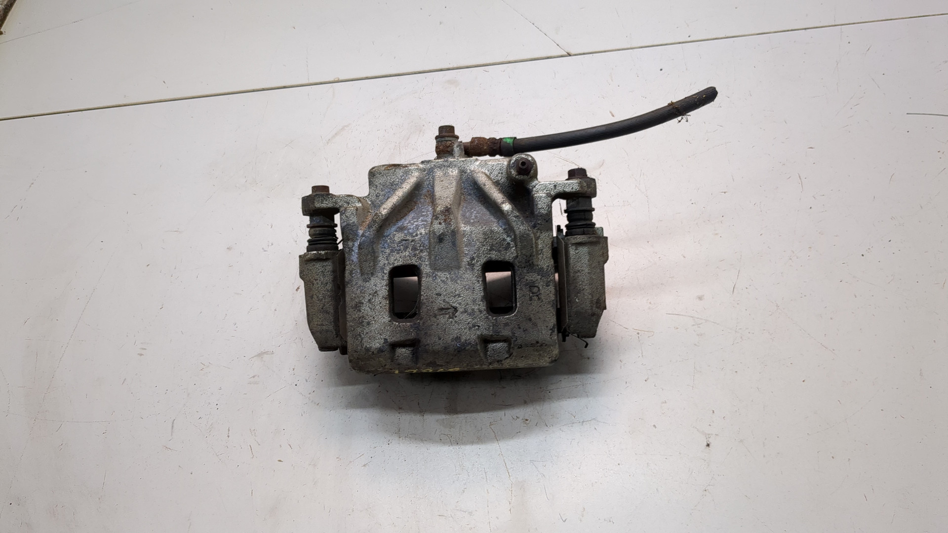 Суппорт передний правый