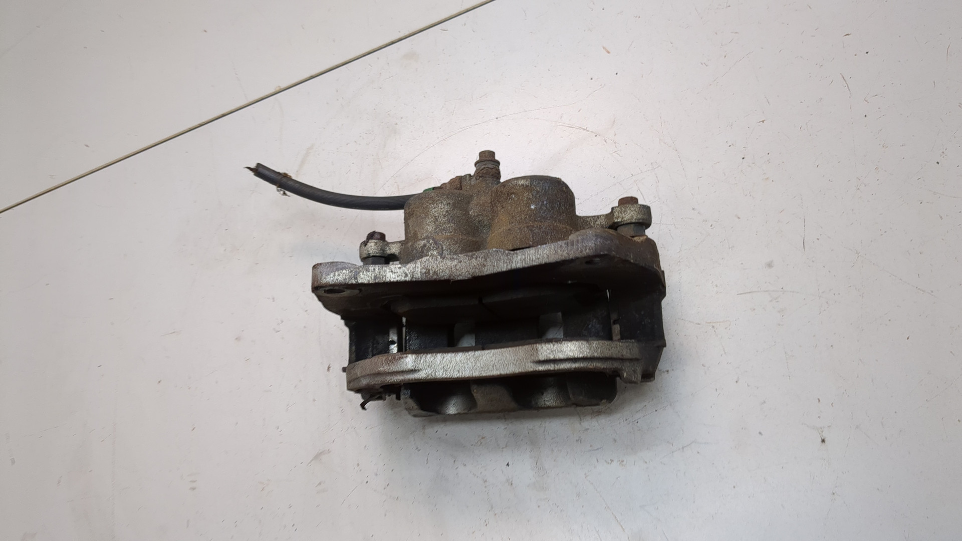 Суппорт передний правый