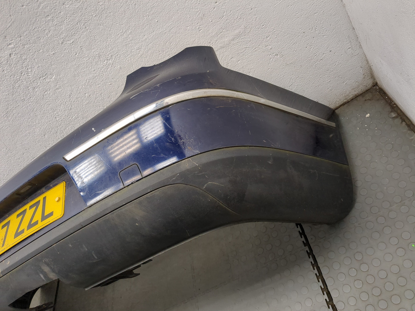 Бампер задний