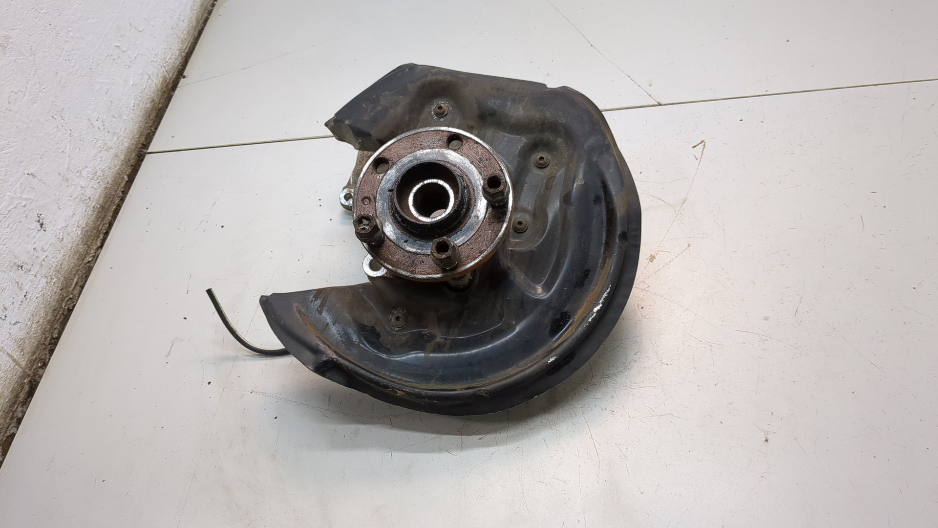 Кулак поворотный задний правый