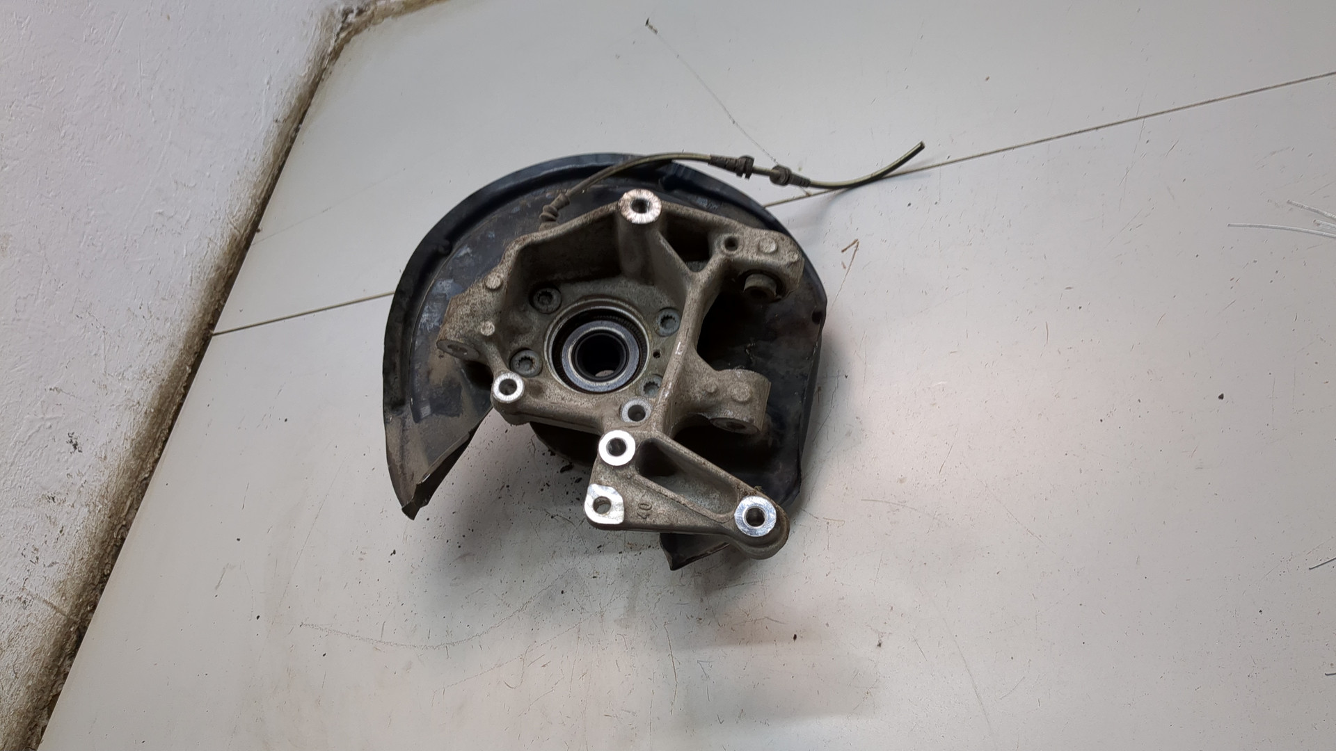 Кулак поворотный задний правый