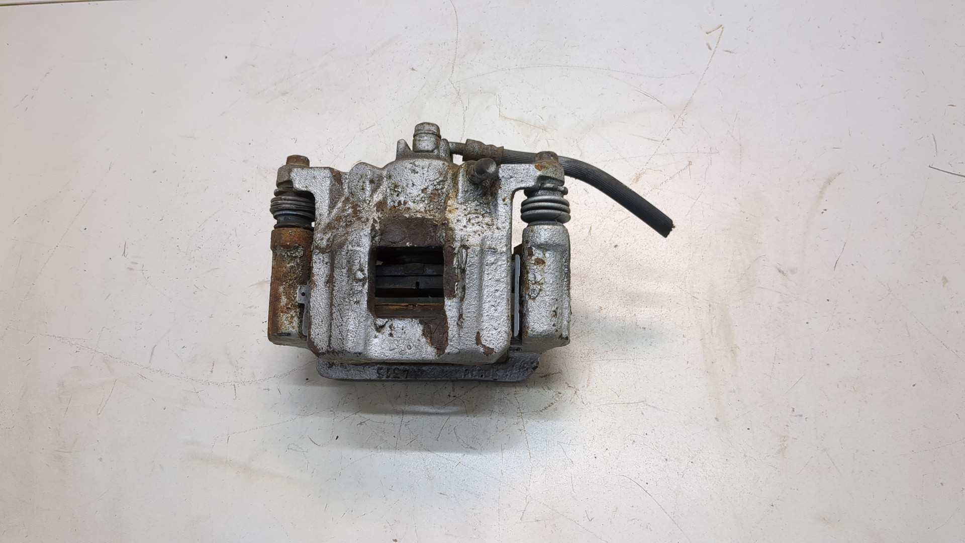 Суппорт задний правый