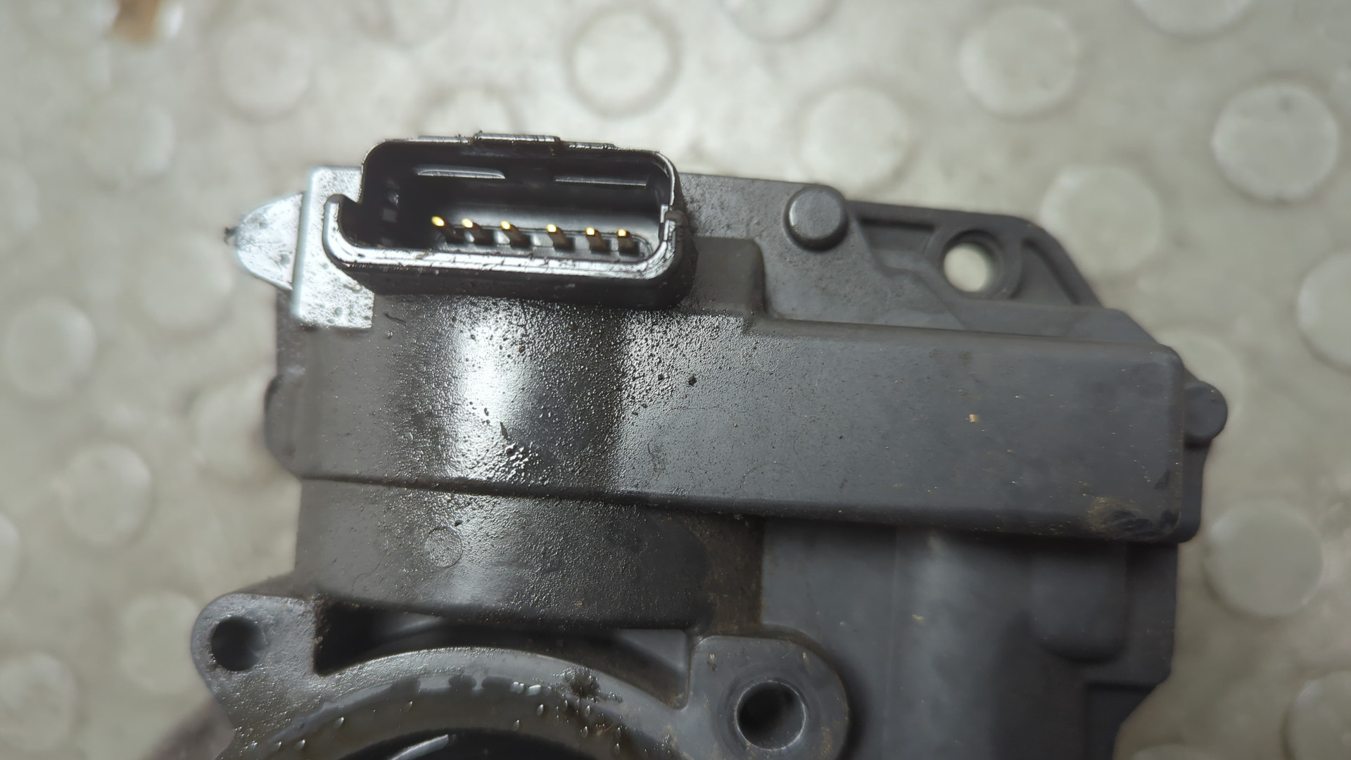 Заслонка дроссельная электрическая