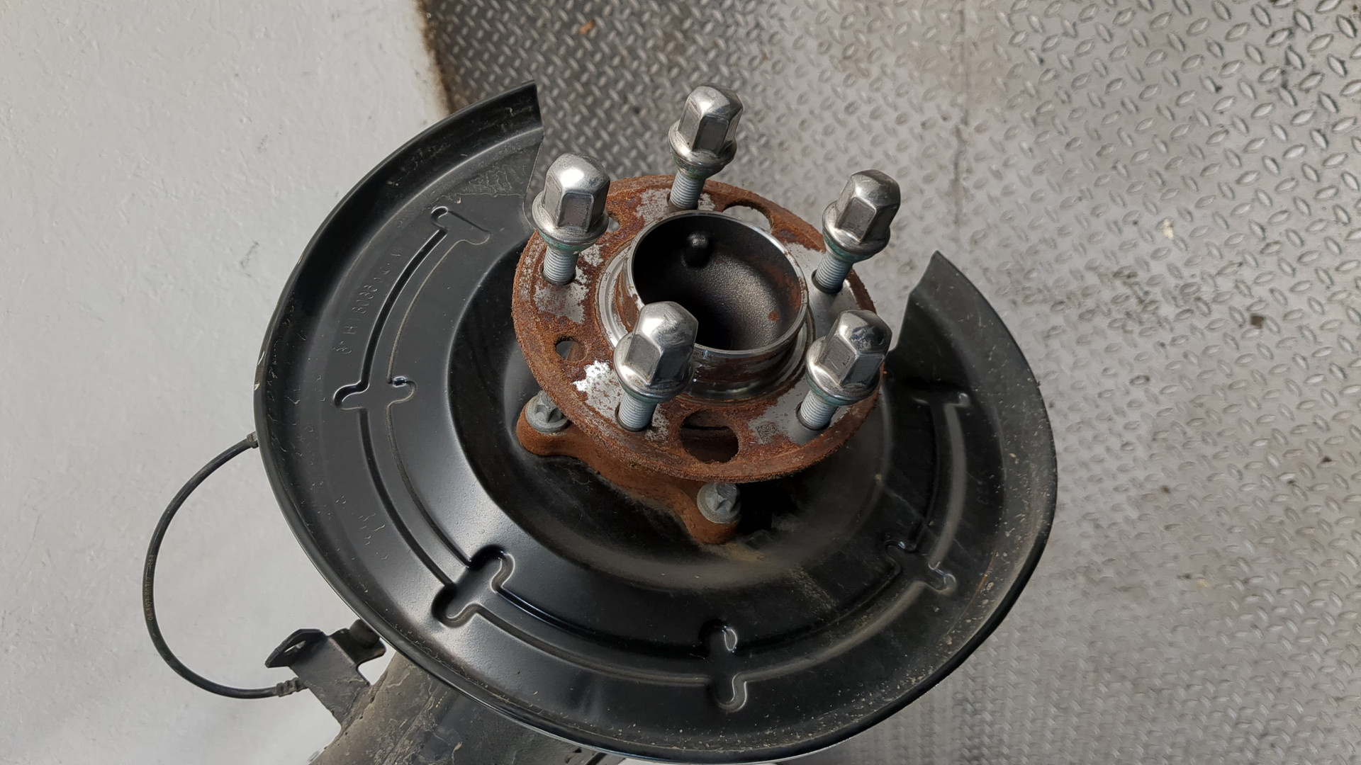 Балка задняя