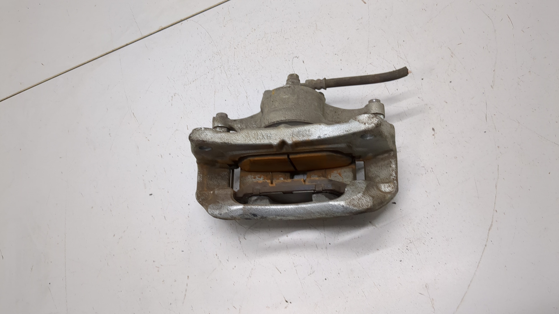 Суппорт передний правый