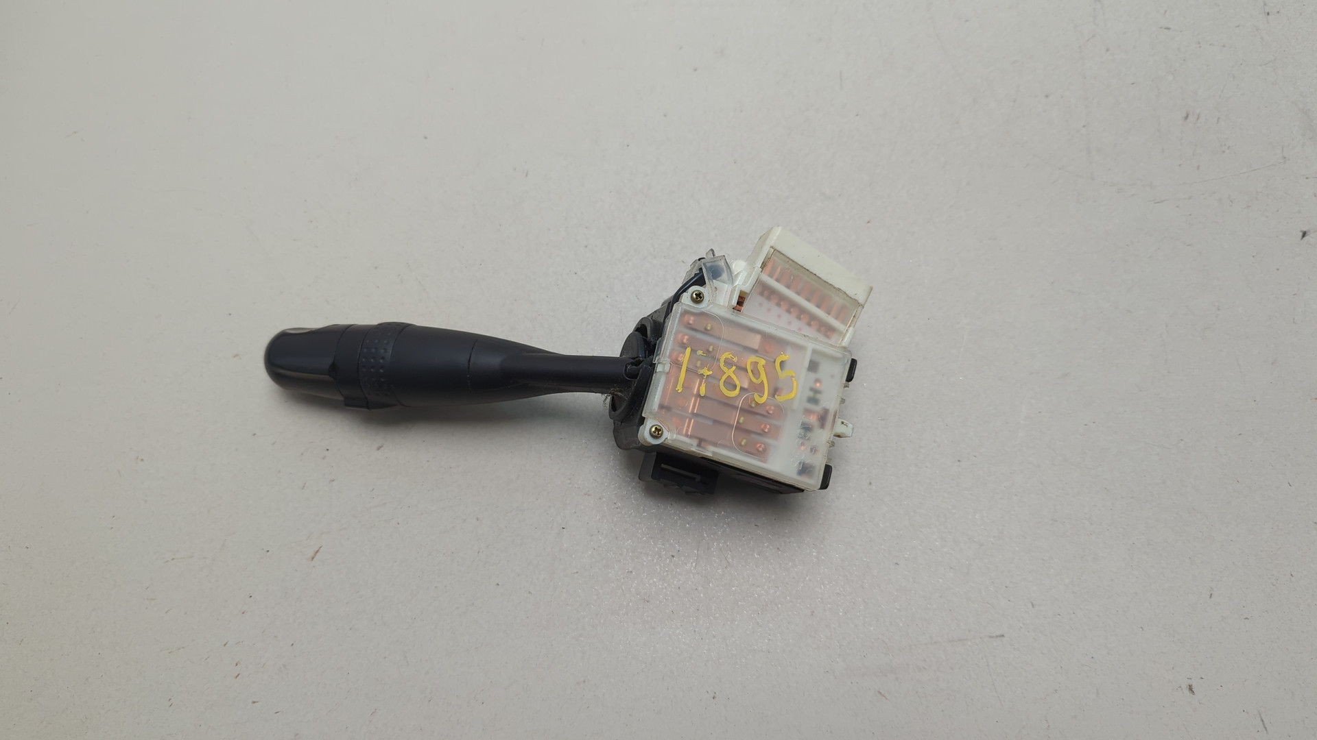 Переключатель поворотов подрулевой