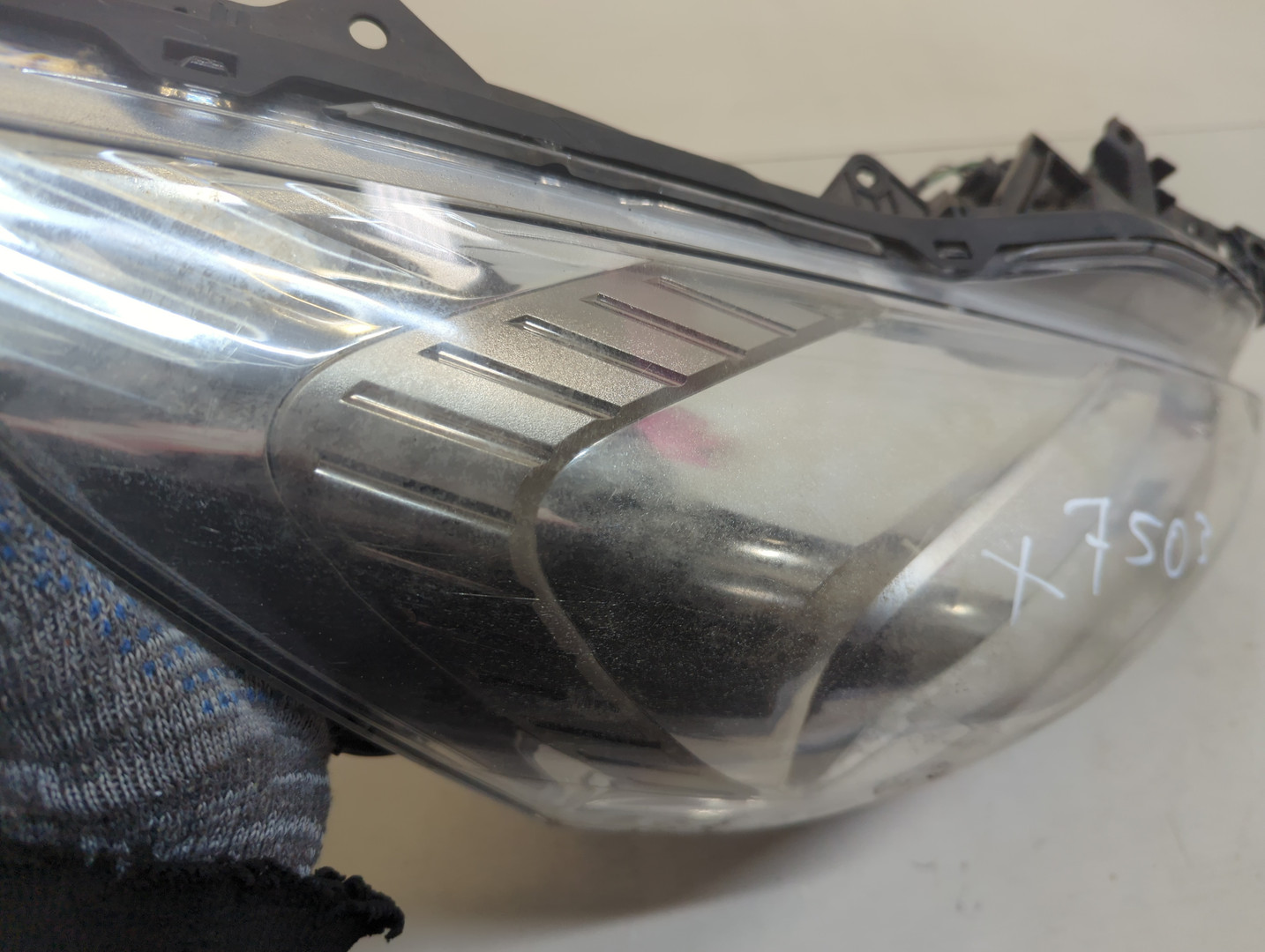 Фара правая