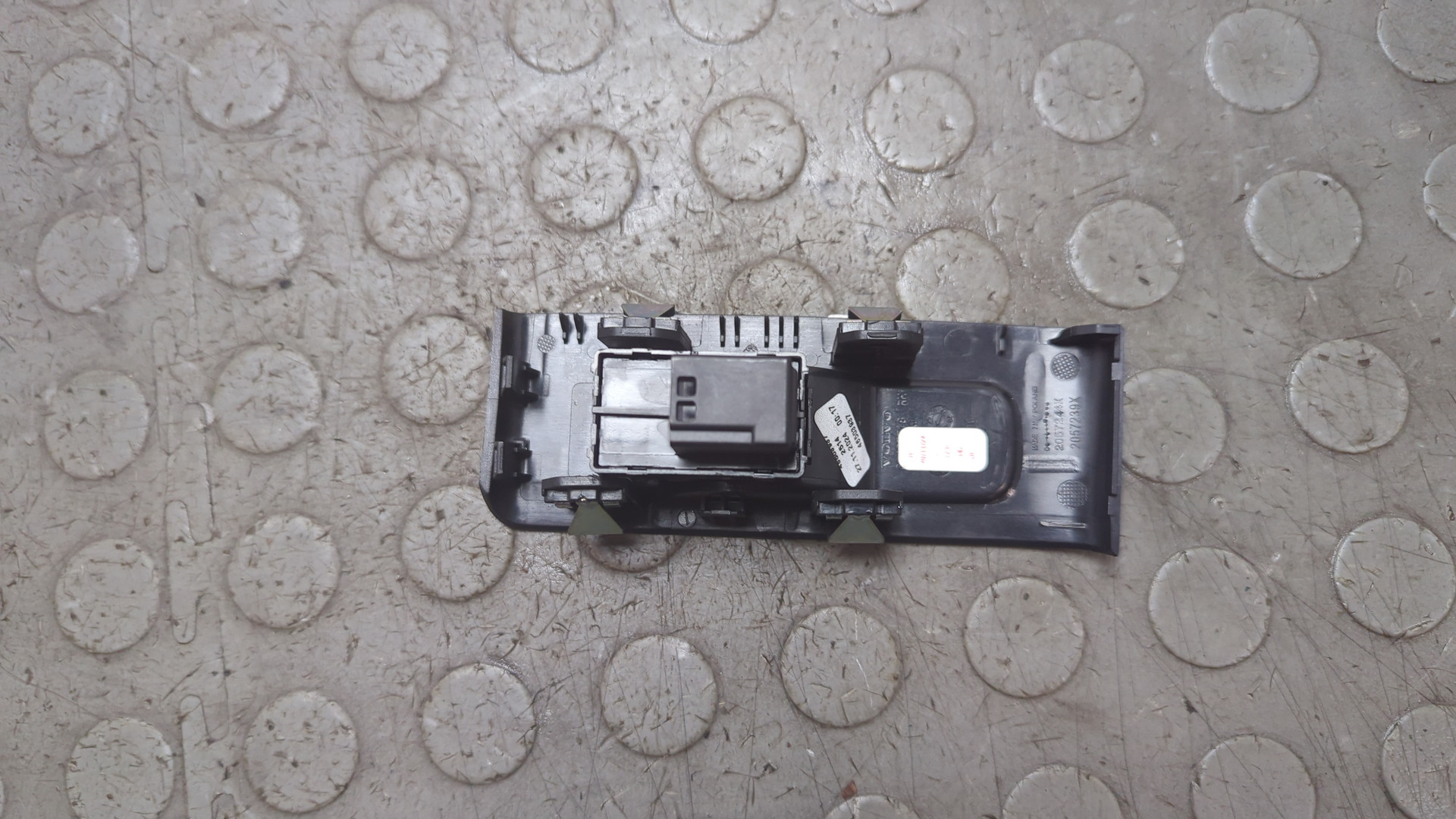 Кнопка стеклоподъемника