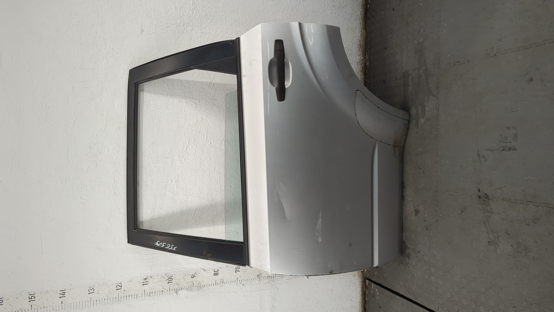 Дверь задняя левая