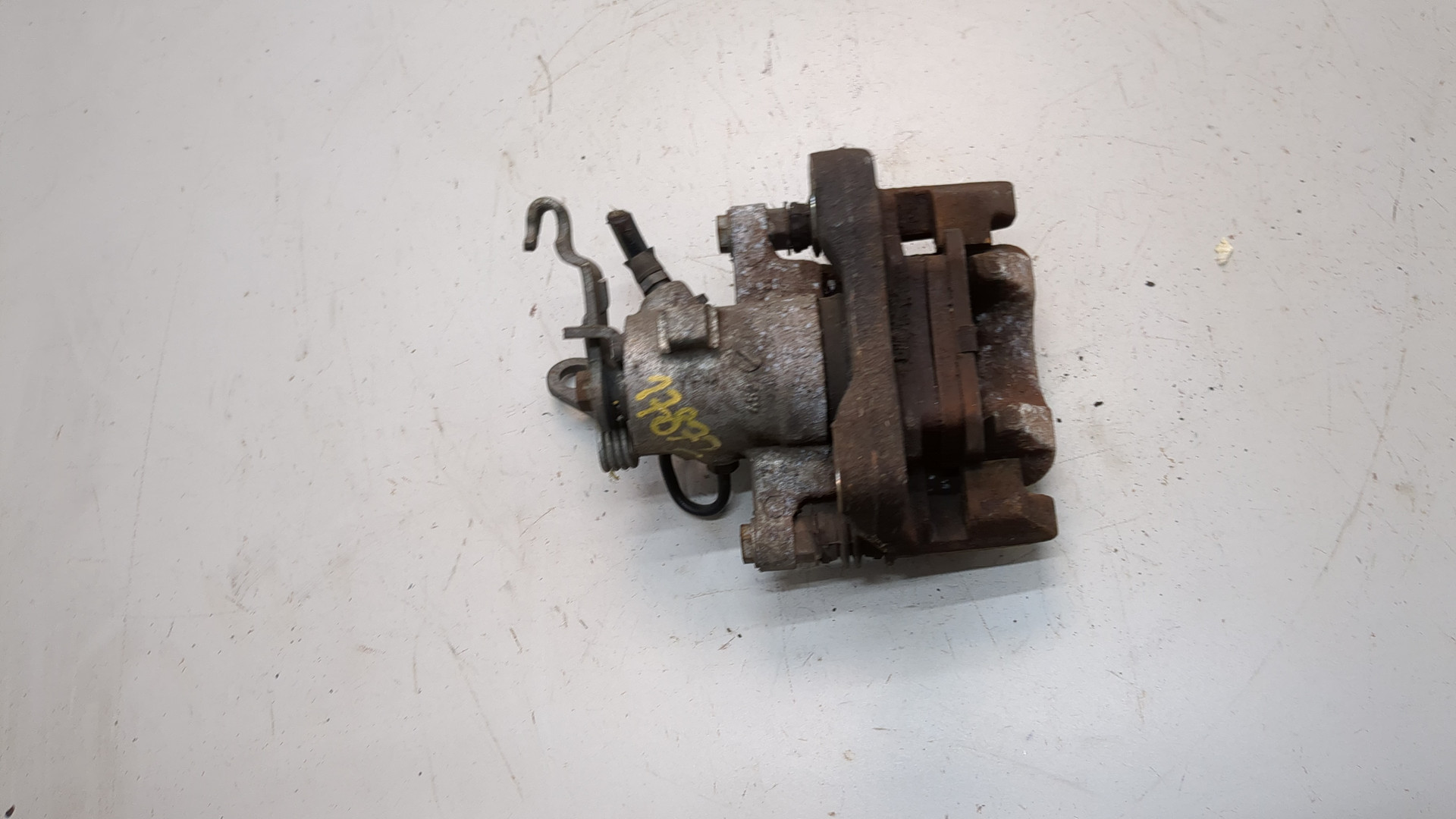 Суппорт задний правый