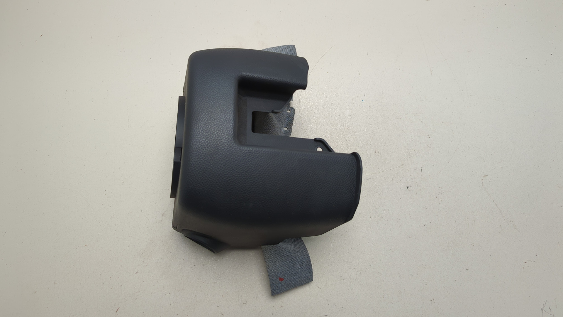 Кожух рулевой колонки