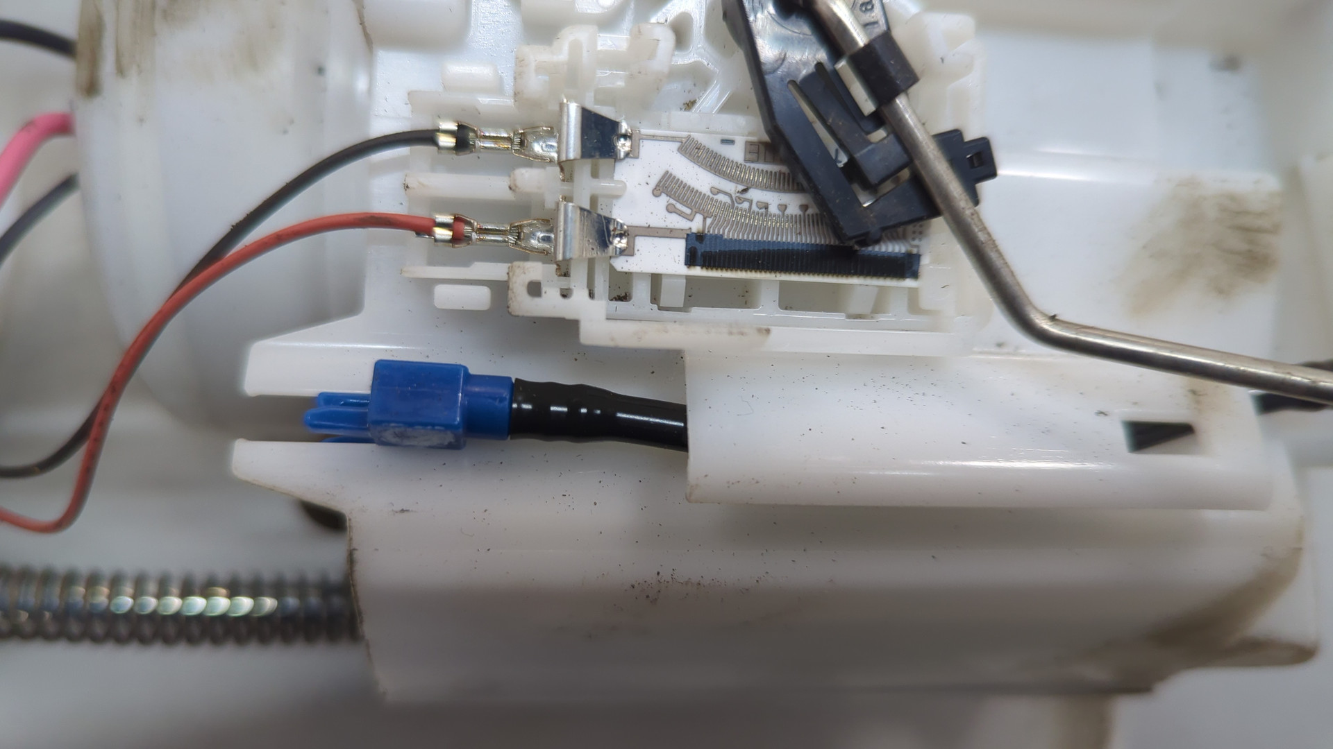 Насос топливный электрический