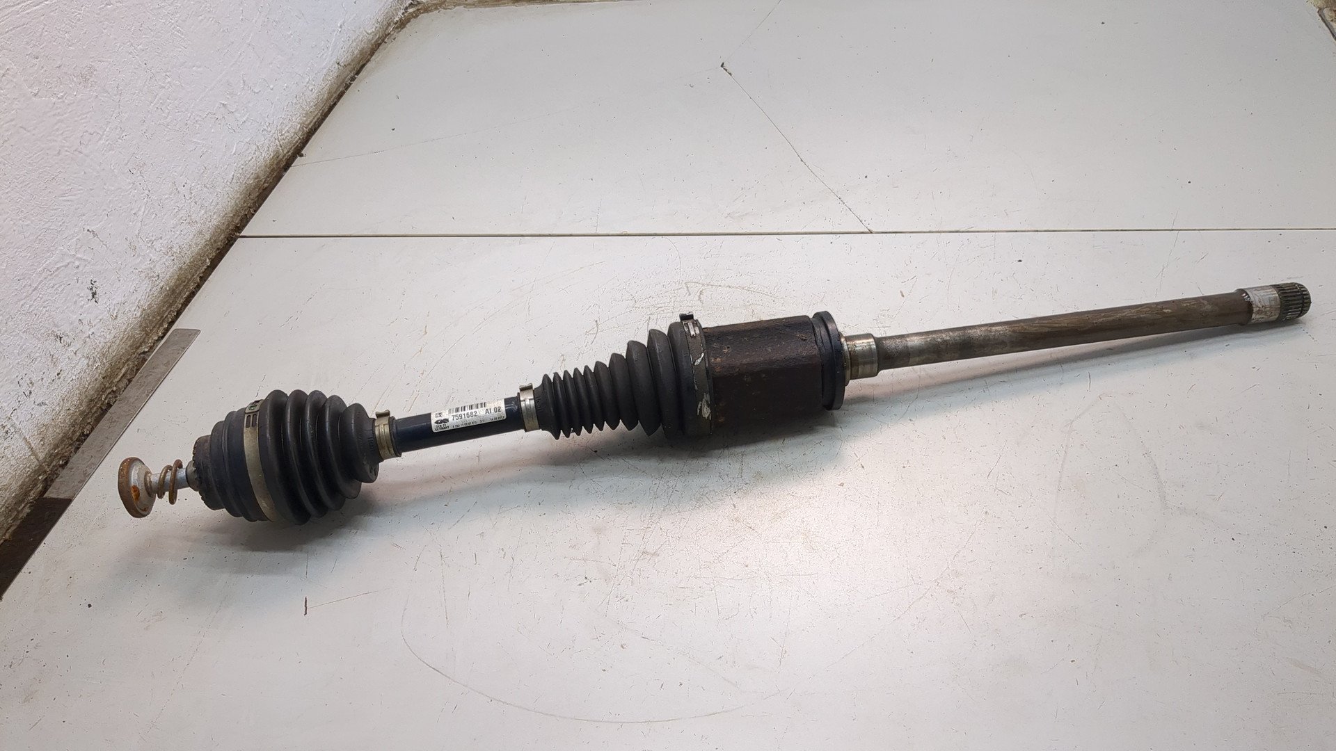 Полуось передняя правая