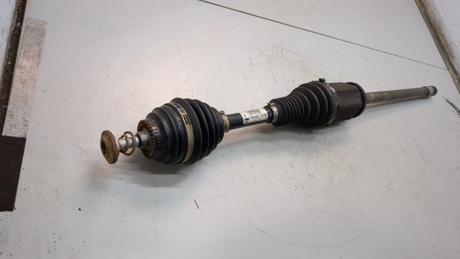 Полуось передняя правая