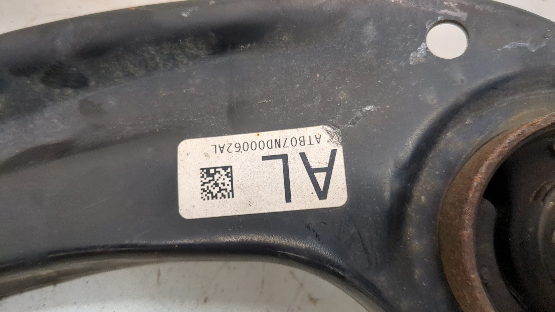 Рычаг задний левый