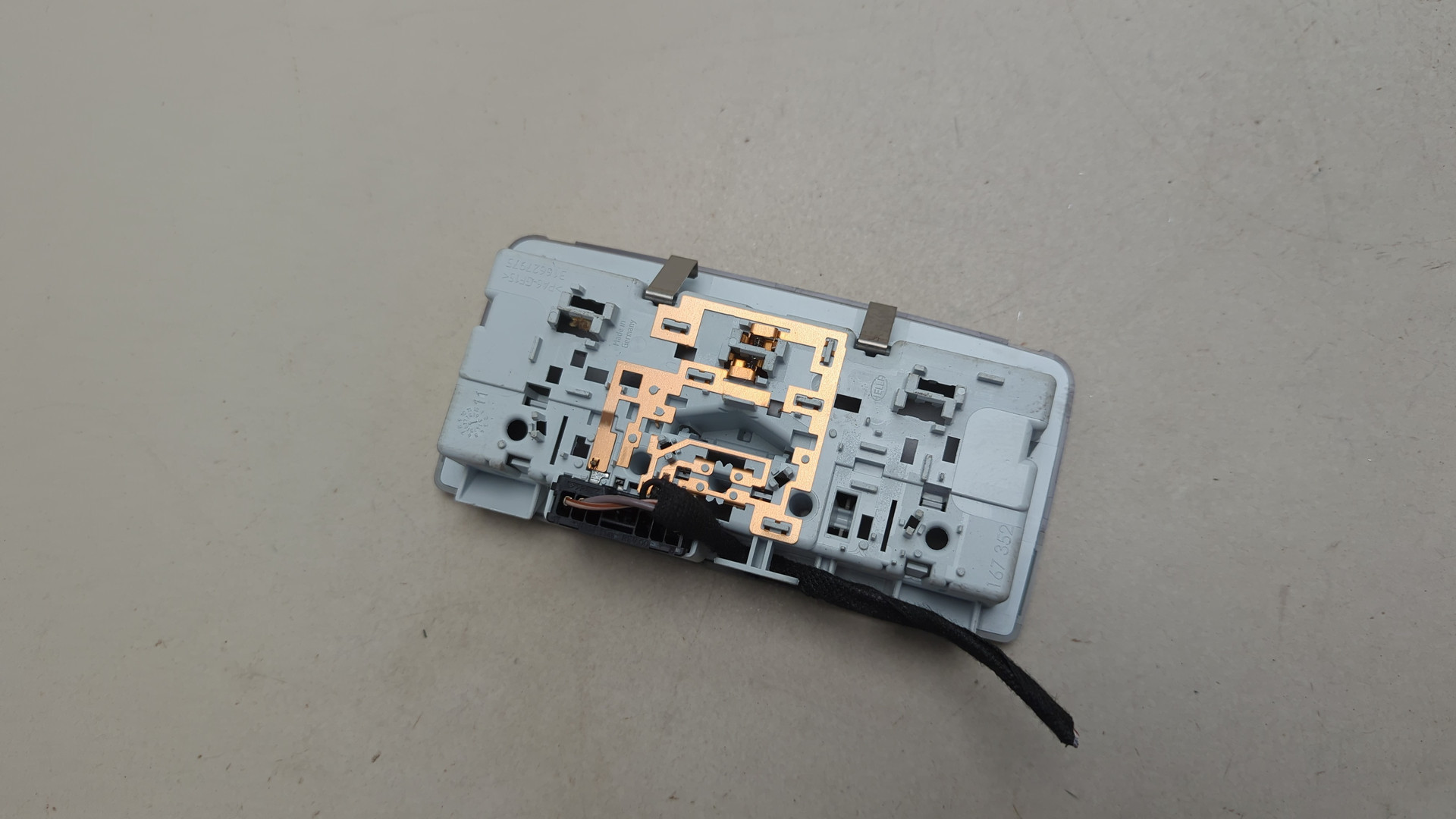 Плафон салонный