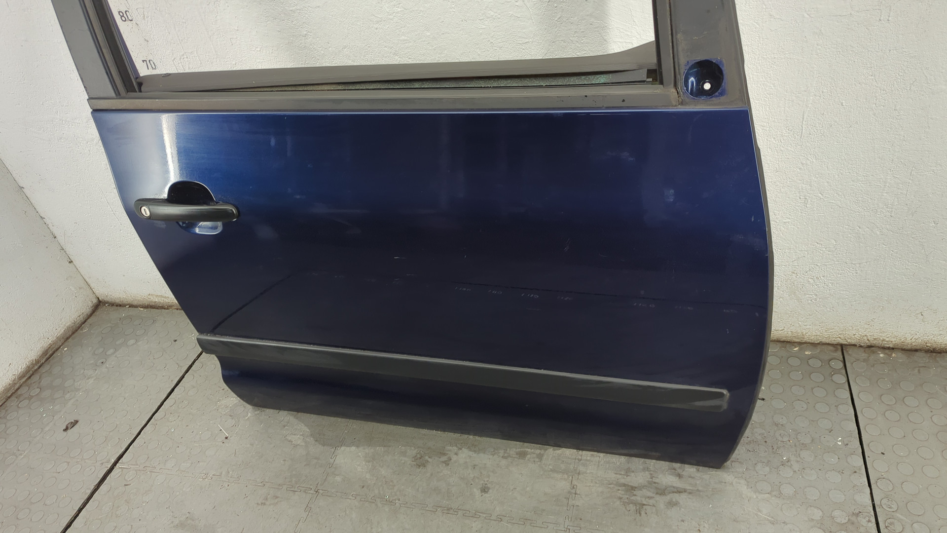 Дверь передняя правая