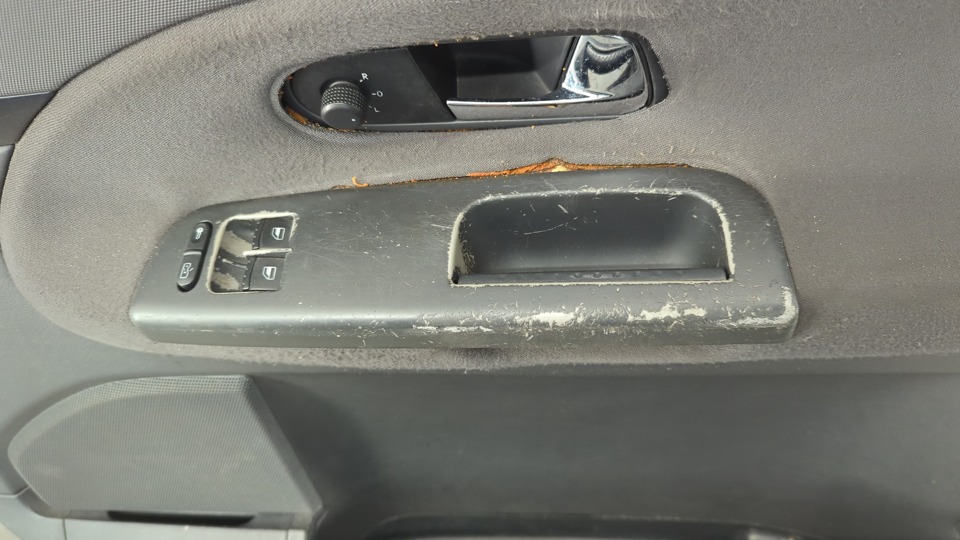 Дверь передняя правая