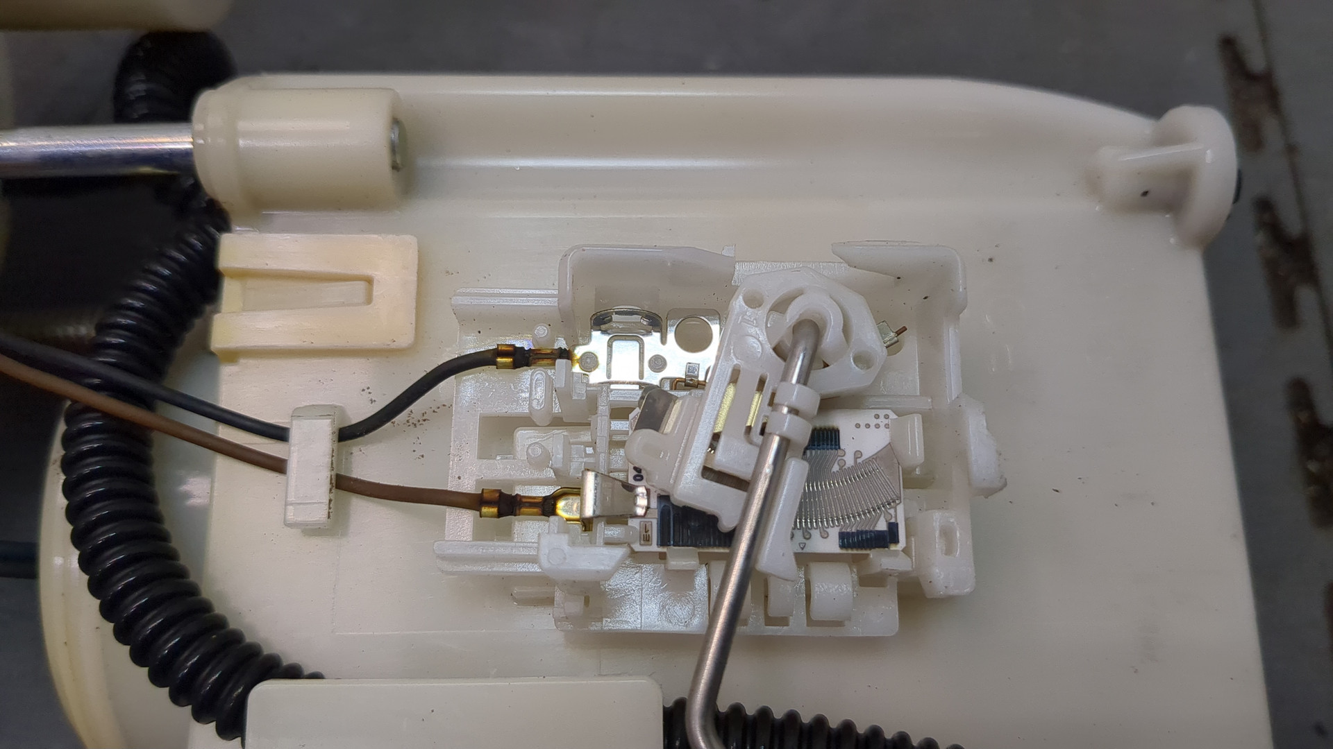 Насос топливный электрический