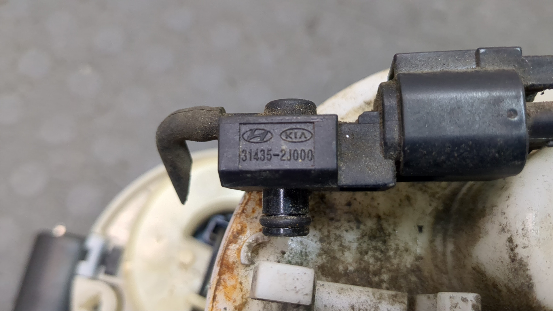 Насос топливный электрический