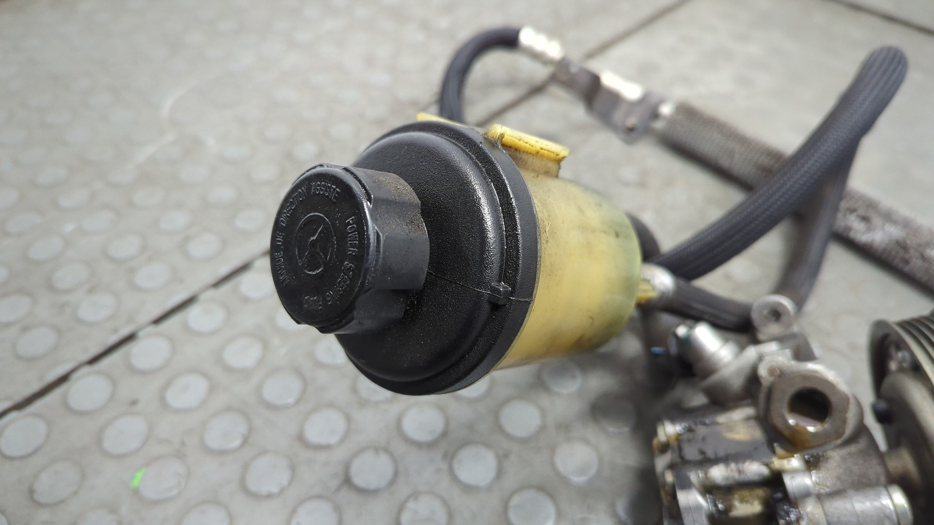 Насос ГУР (гидроусилитель руля)