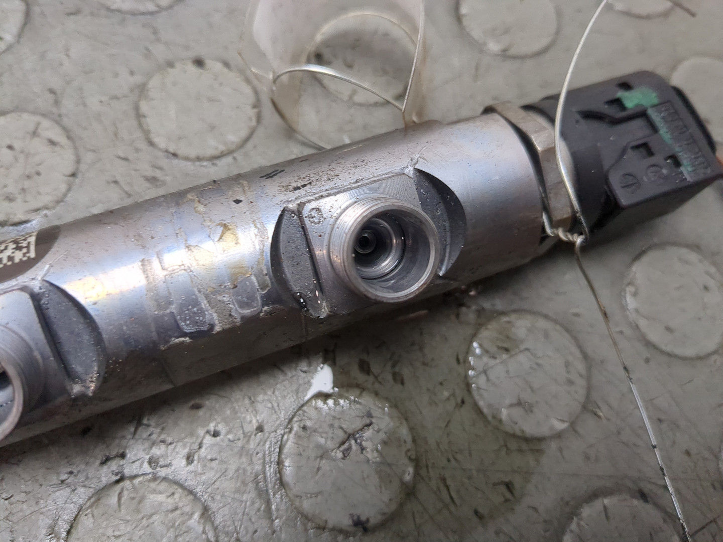 Рейка топливная (рампа)