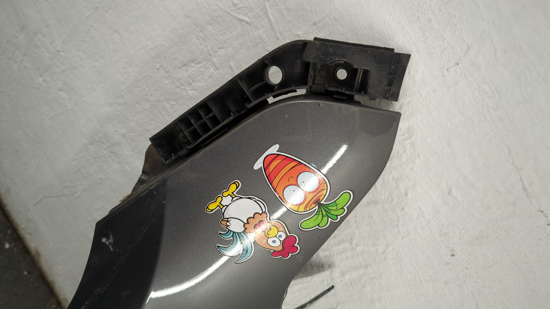 Крыло переднее левое