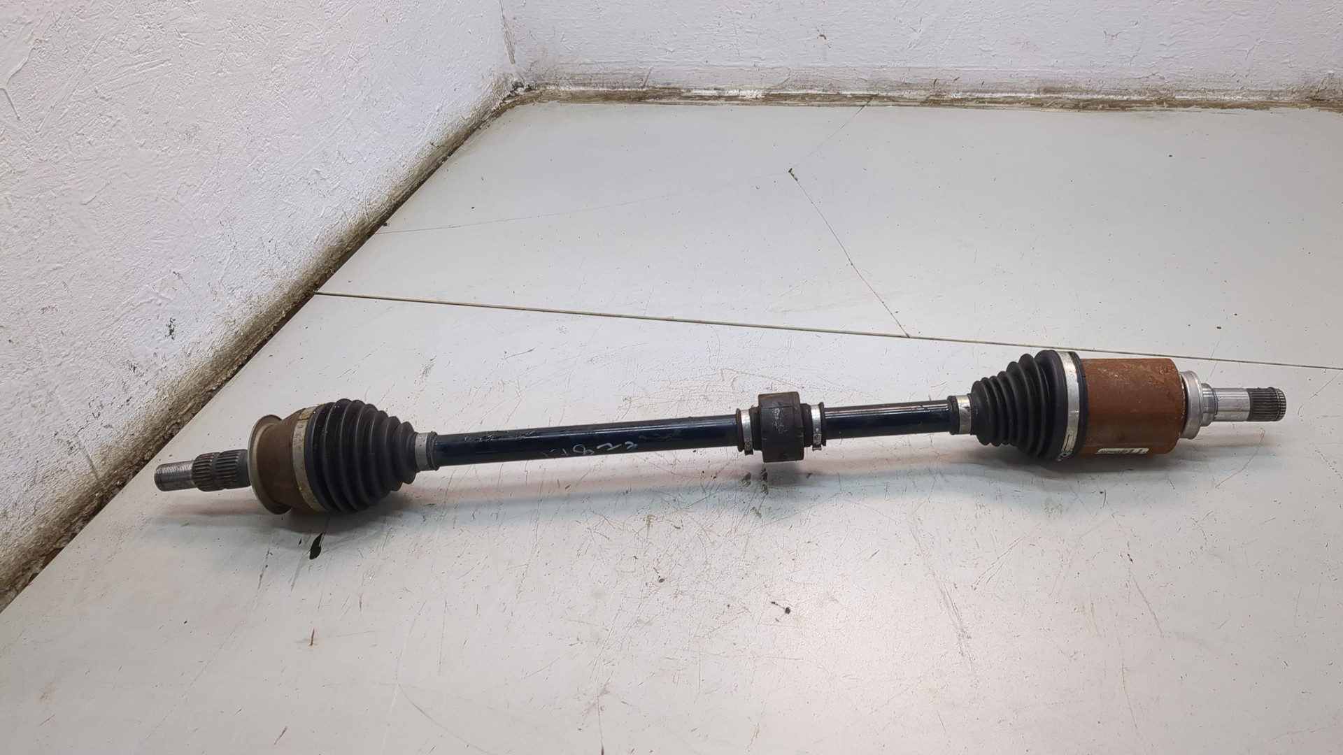 Полуось передняя правая