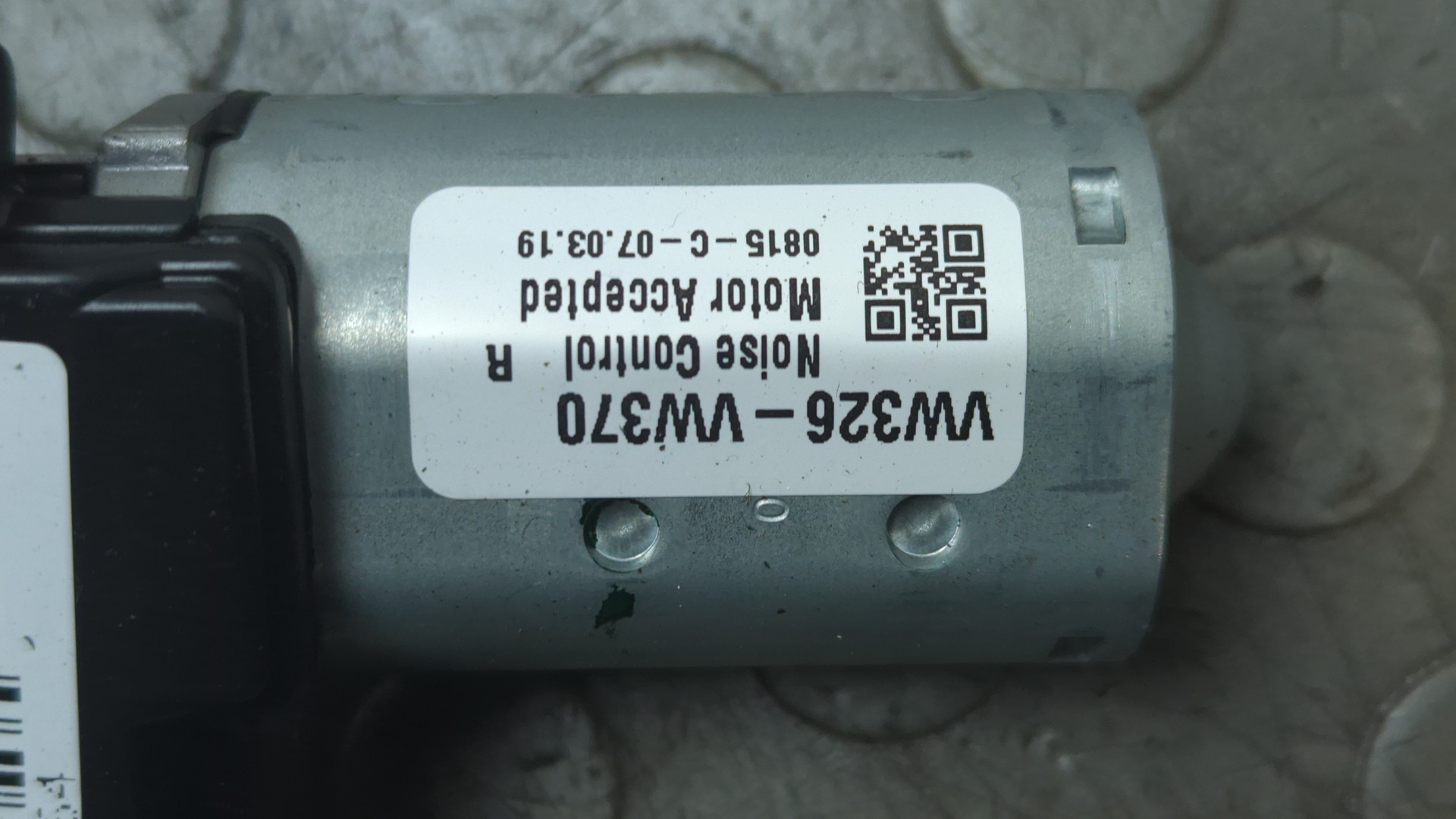 Моторчик стеклоочистителя задний