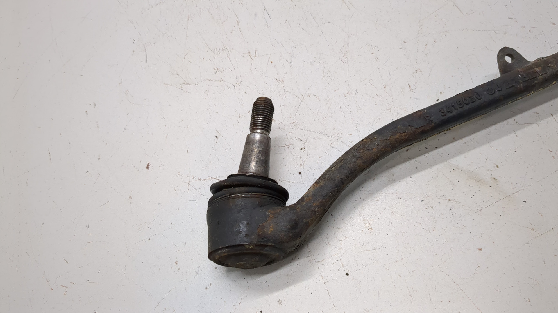 Рычаг передний правый