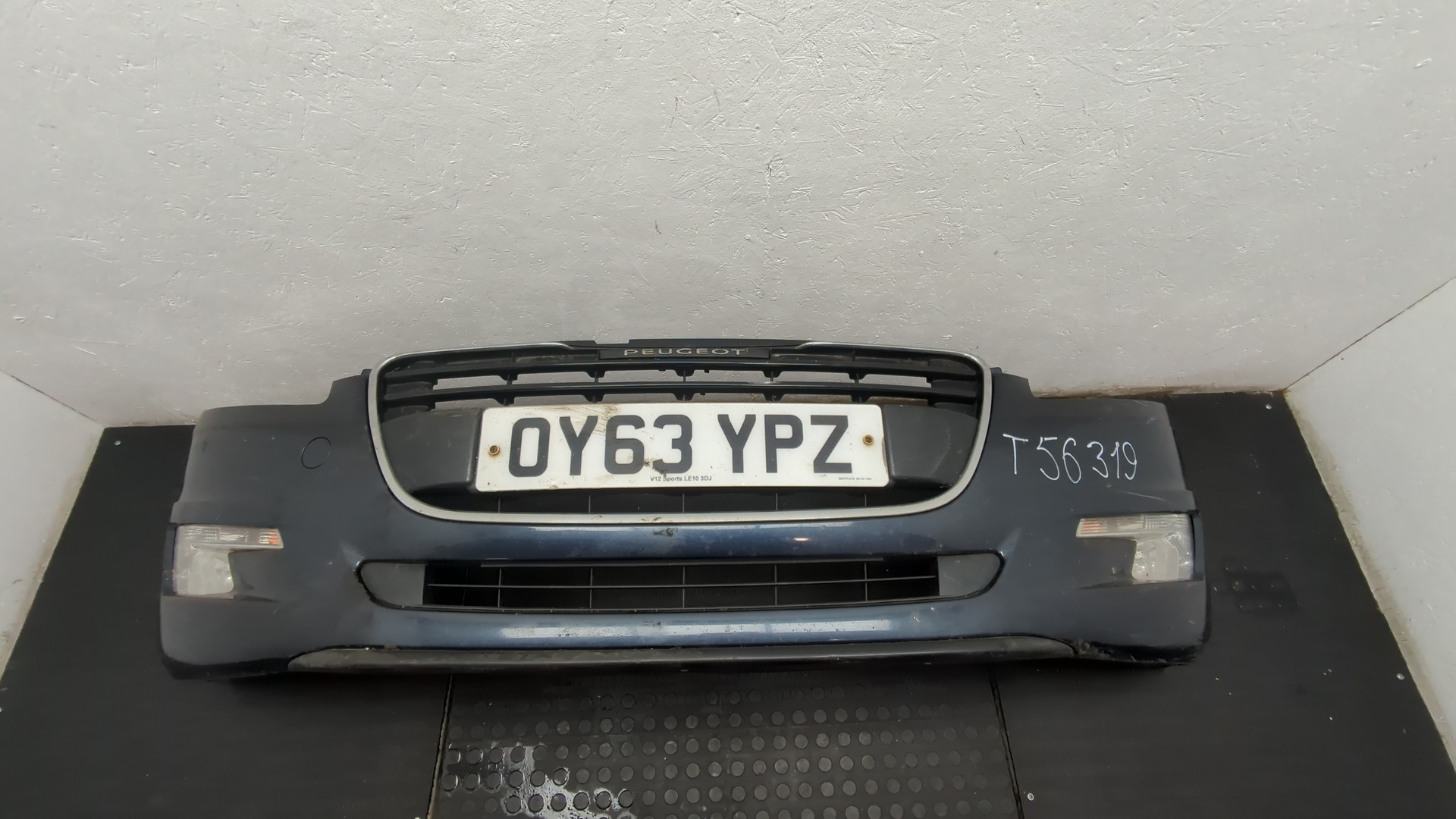 Бампер передний