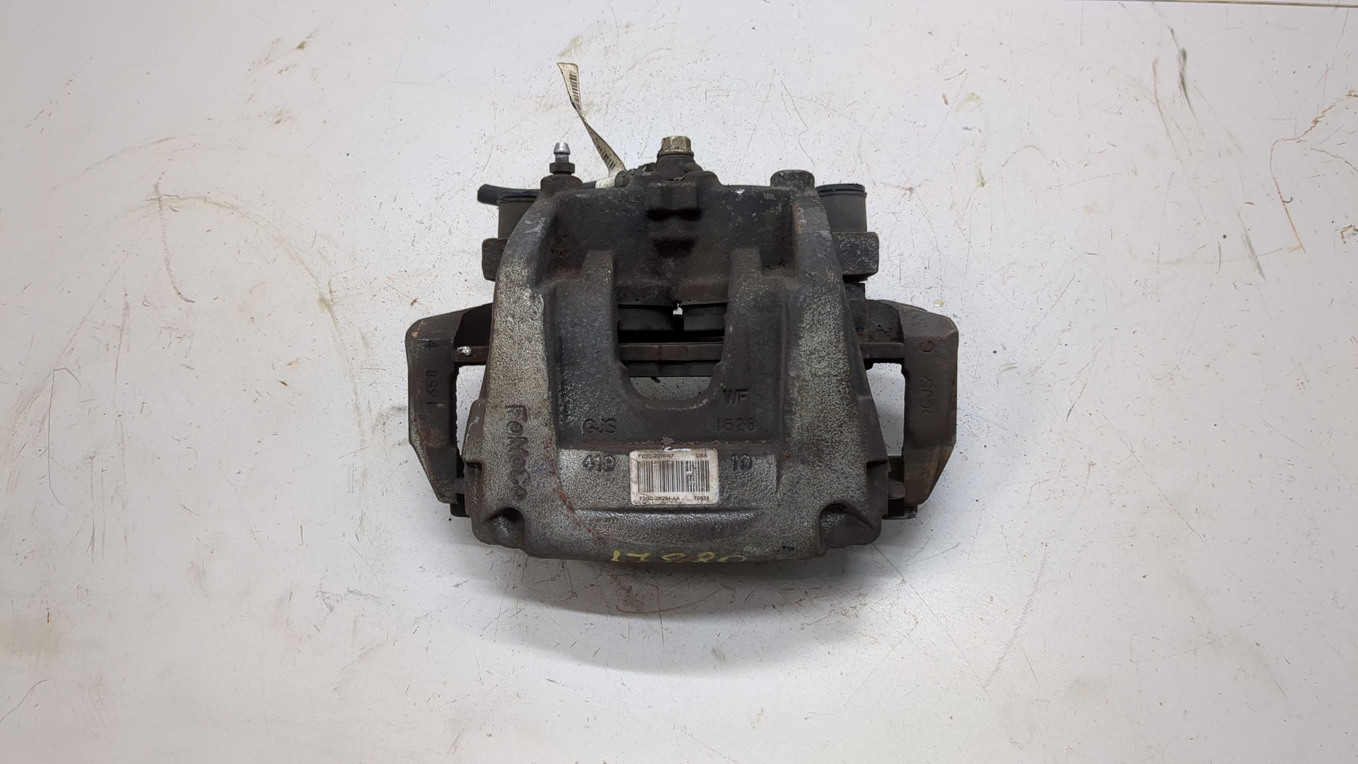 Суппорт передний правый