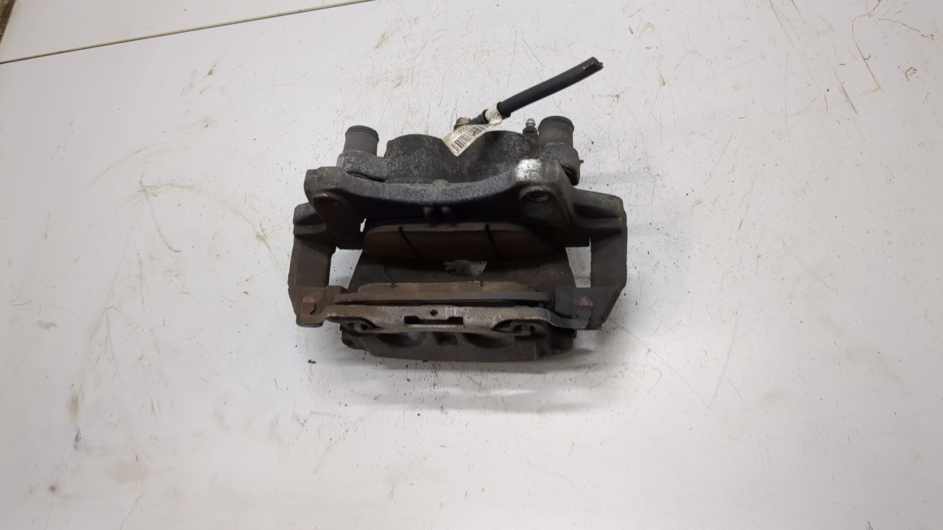 Суппорт передний правый