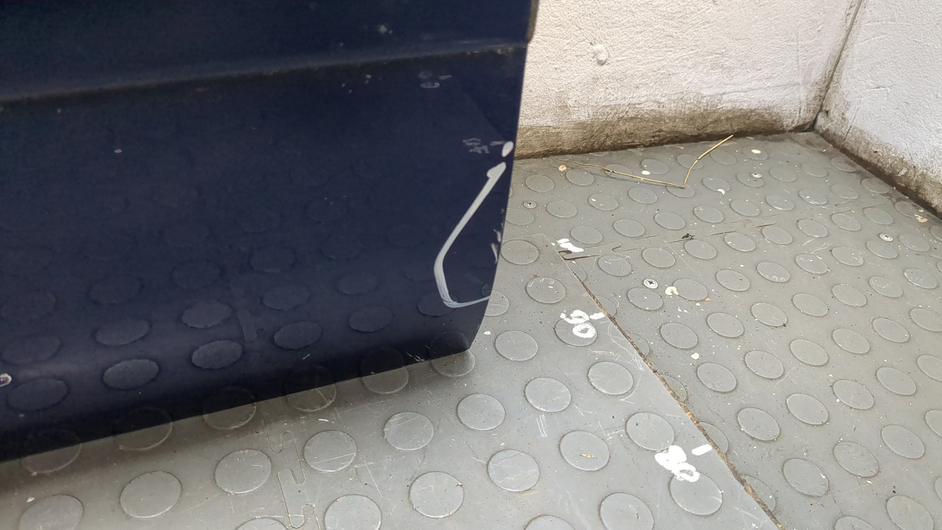 Дверь передняя левая