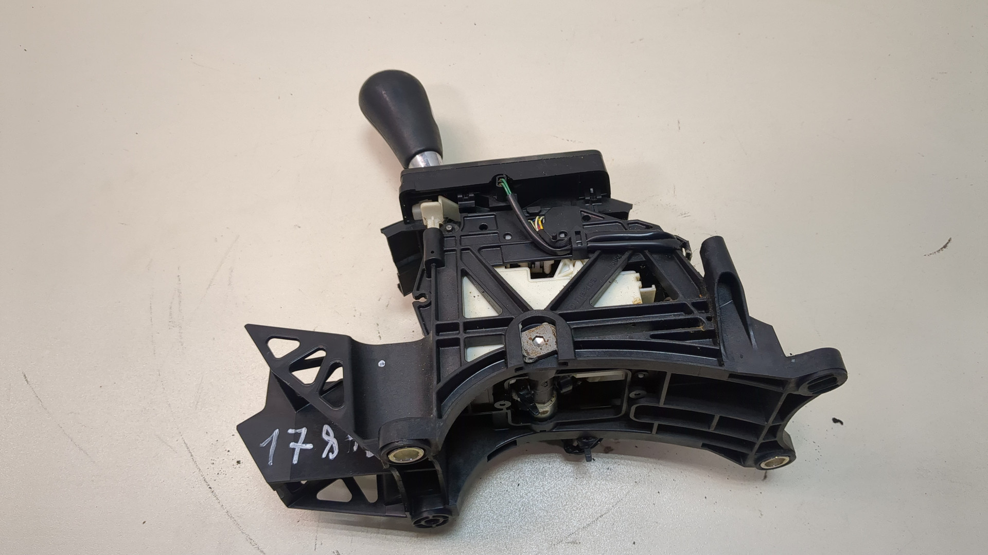 Кулиса МКПП / АКПП