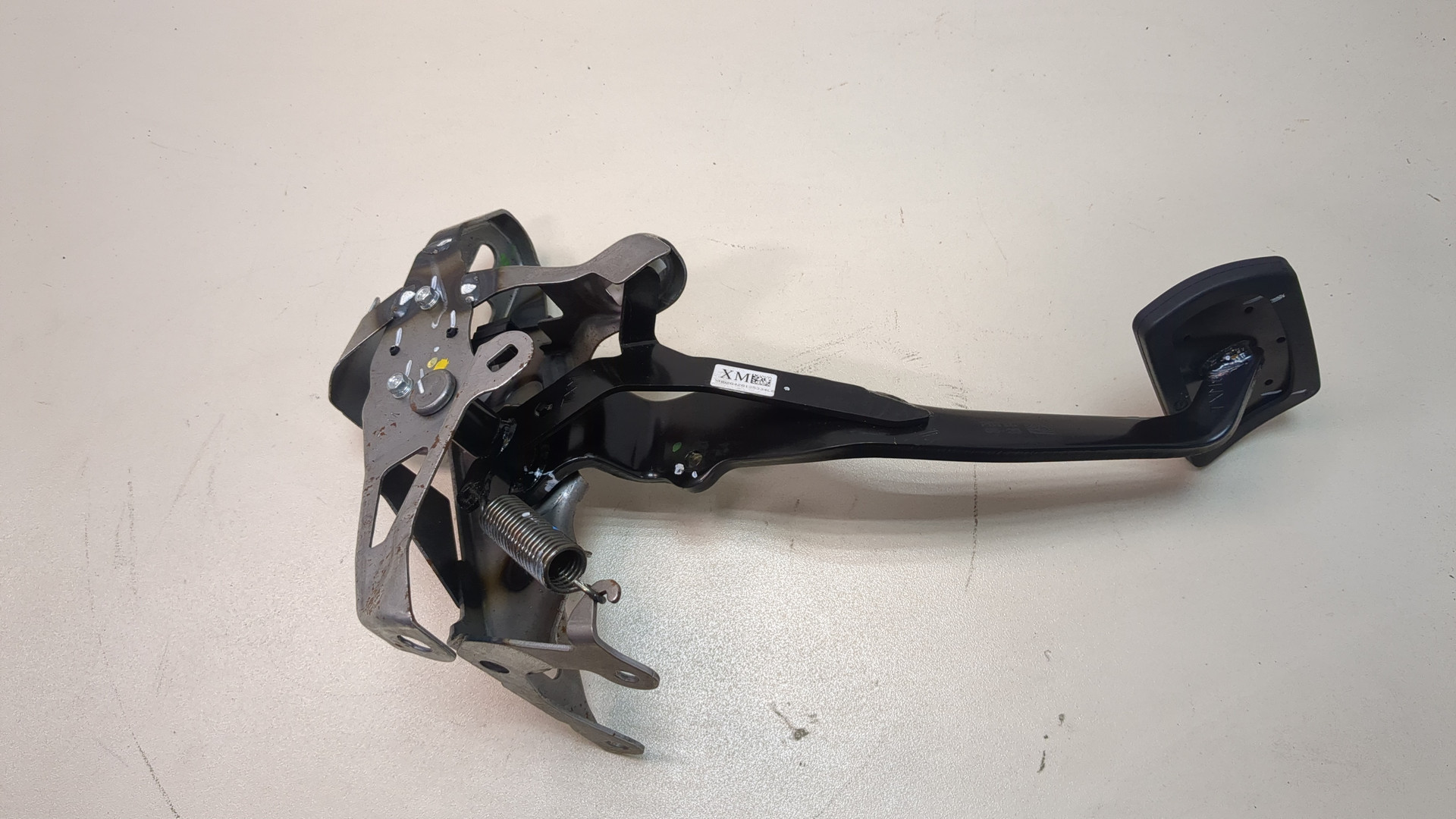 Педаль тормоза