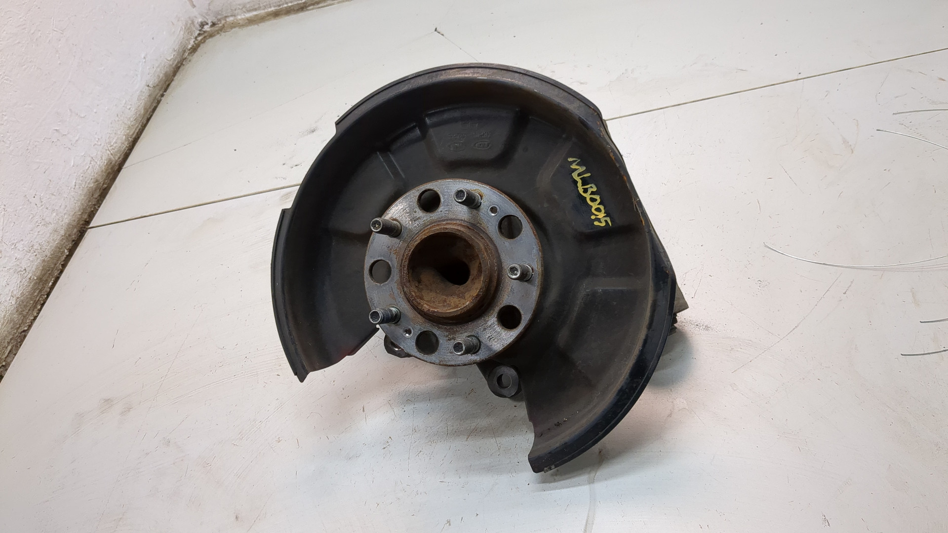 Кулак поворотный задний правый