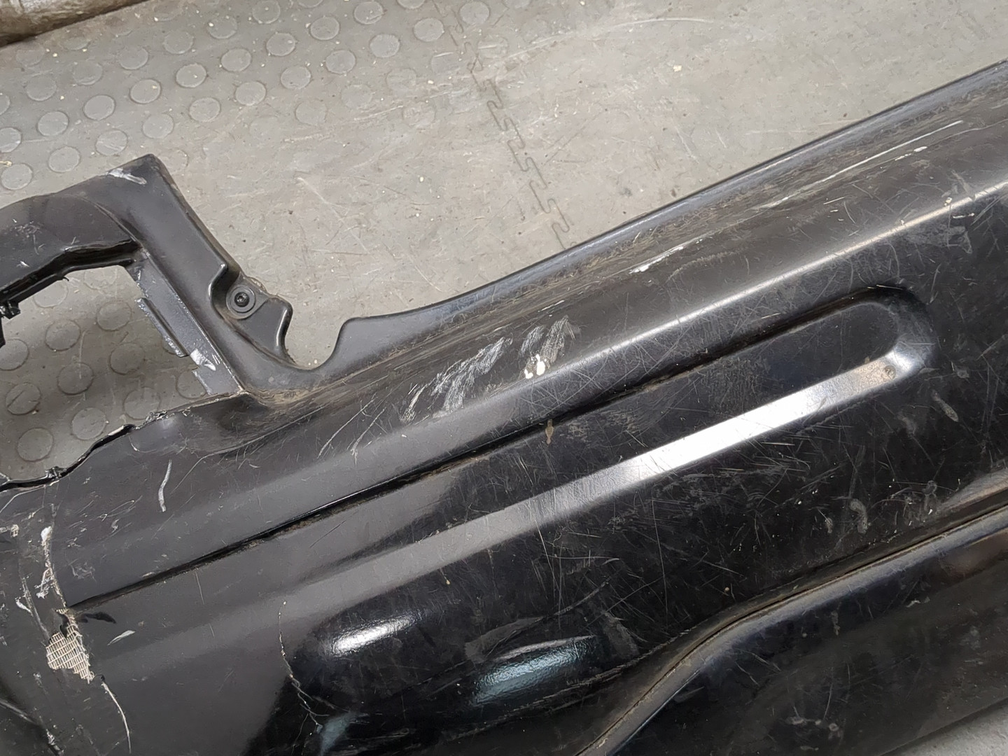 Бампер задний