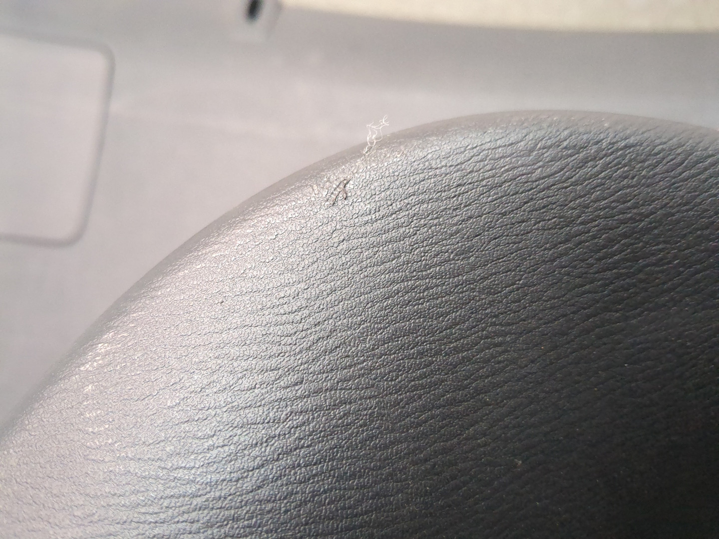 Обшивка двери багажника