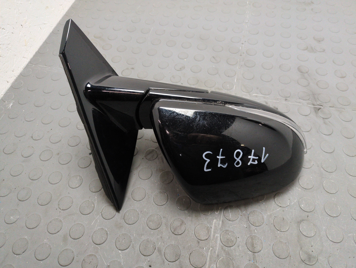 Зеркало правое электрическое