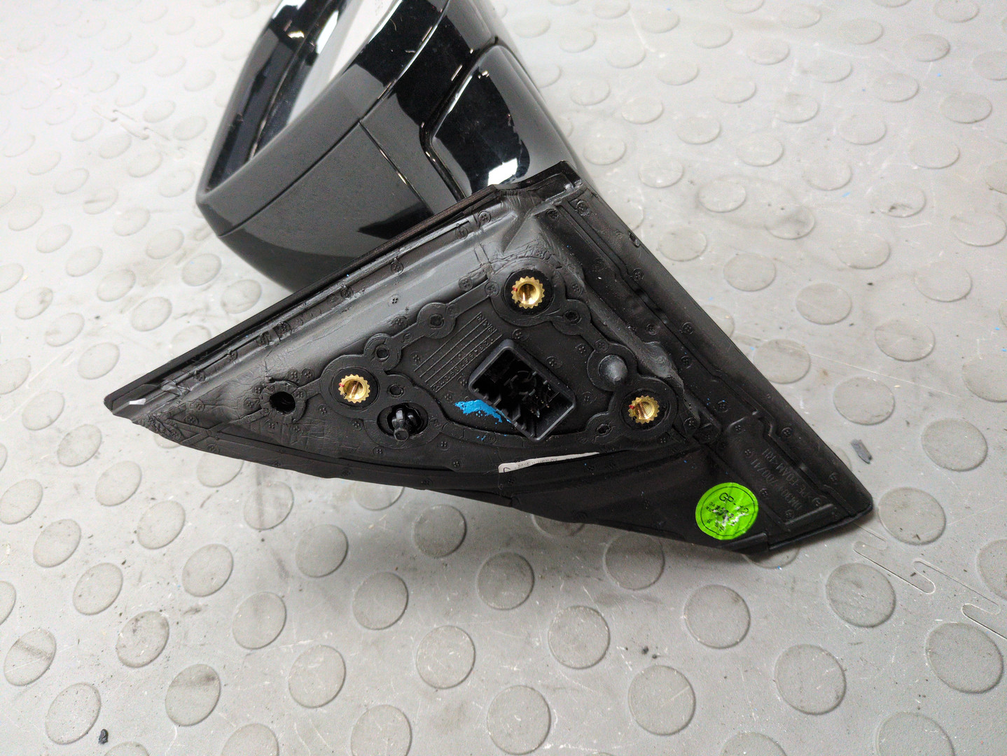 Зеркало правое электрическое