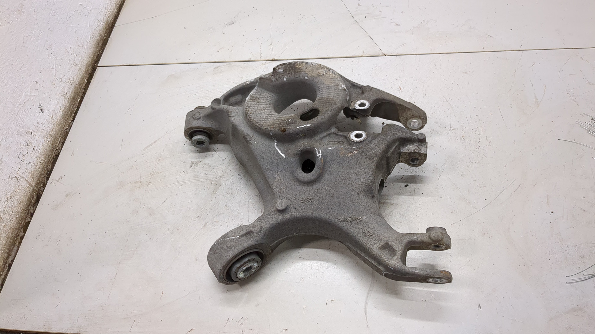 Рычаг задний правый