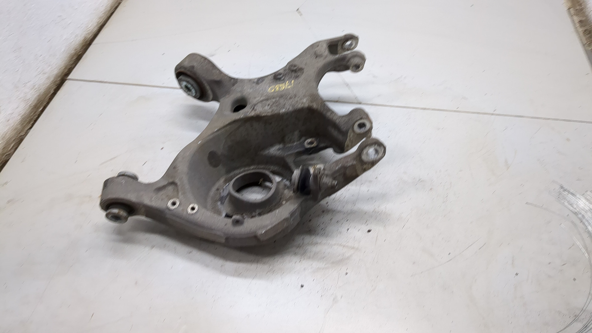 Рычаг задний правый