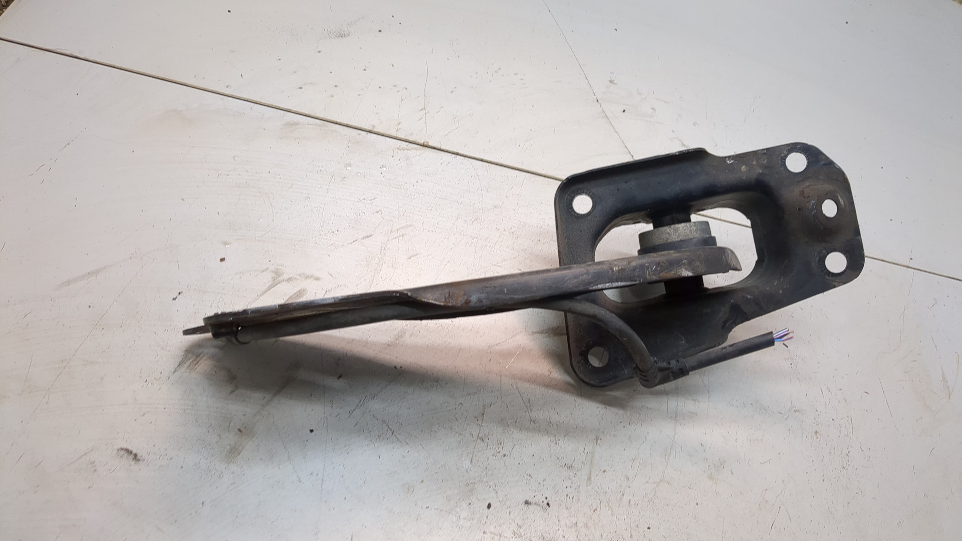 Рычаг задний правый