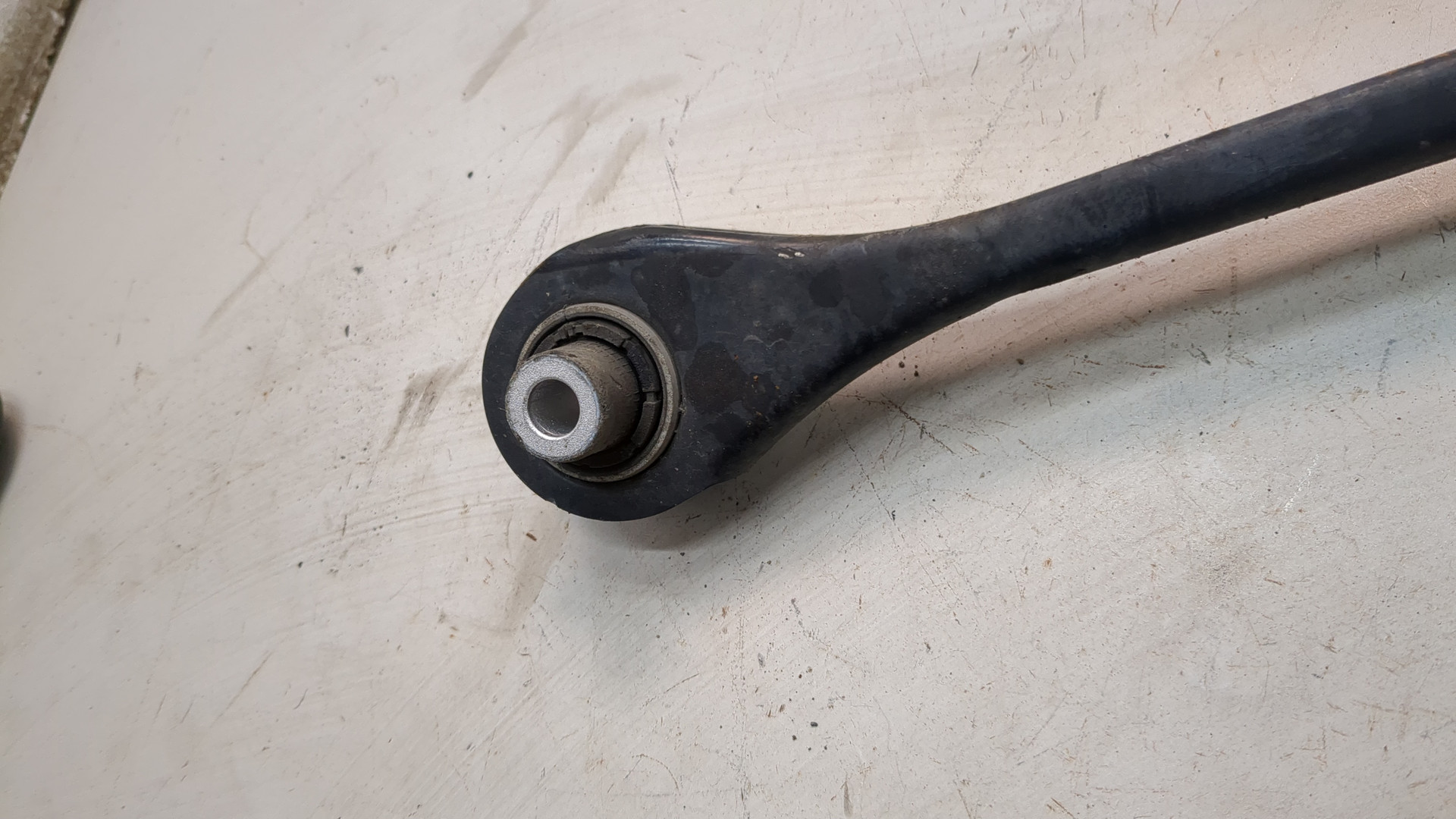 Рычаг задний