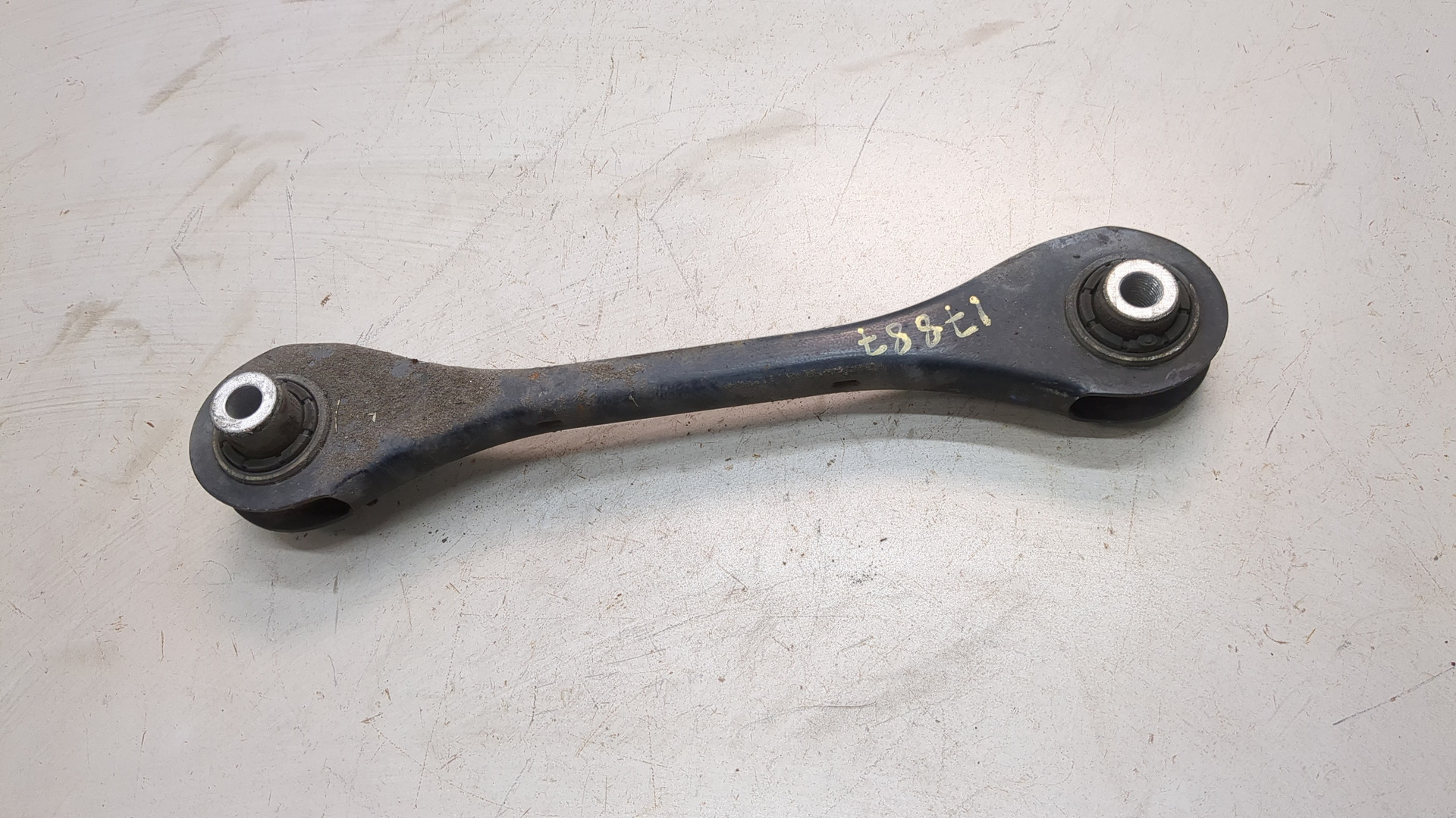 Рычаг задний